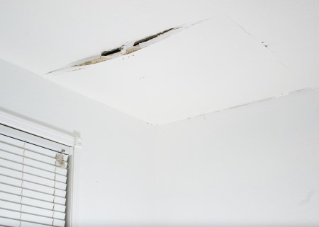 Causes of ceiling water damage
